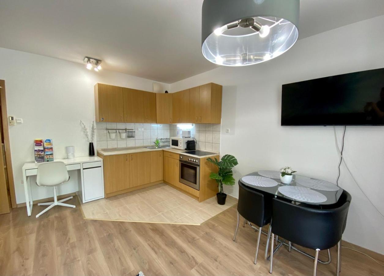 Orangehomes One Bedroom Design Apartment Budapest Luaran gambar