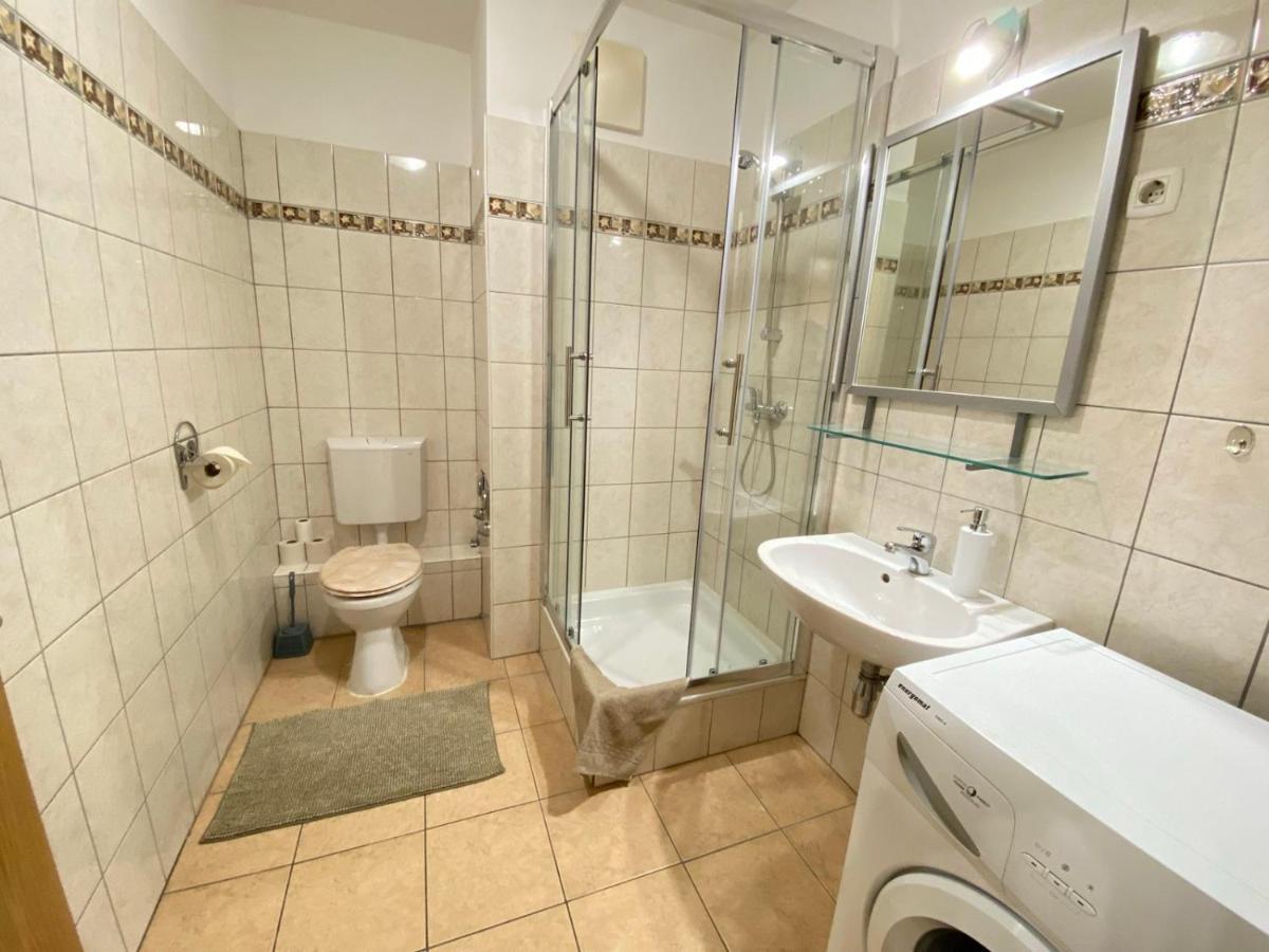 Orangehomes One Bedroom Design Apartment Budapest Luaran gambar